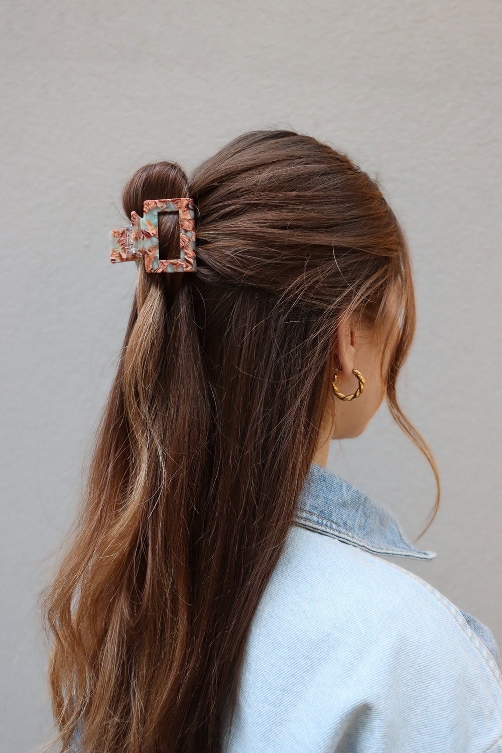 kleiner sommerlichen Hairclip für stylische Frisuren